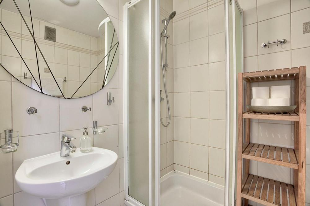 Tyzenhauz Apartments Old Town Krakow Luaran gambar