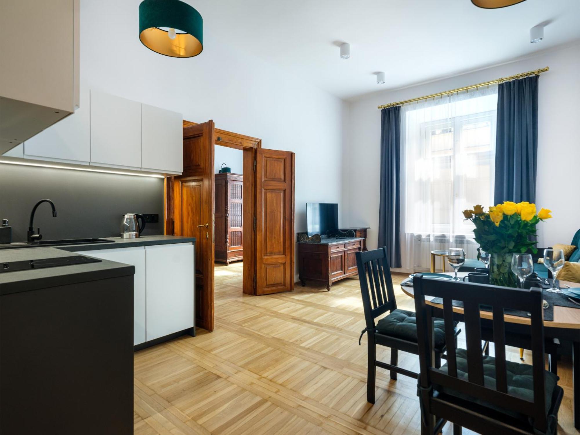 Tyzenhauz Apartments Old Town Krakow Luaran gambar